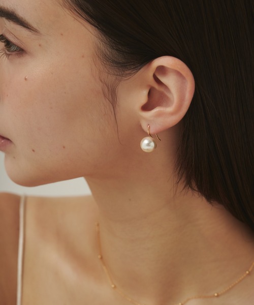 ciite'(シーテ)の「パールフックピアス (両耳用)(ピアス(両耳用)・レディース・ゴールド/シルバー/ピンクゴールド・FREE)」の1枚目の写真