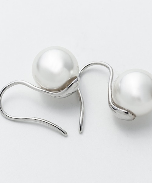ciite'(シーテ)の「パールフックピアス (両耳用)(ピアス(両耳用)・レディース・ゴールド/シルバー/ピンクゴールド・FREE)」の6枚目の写真