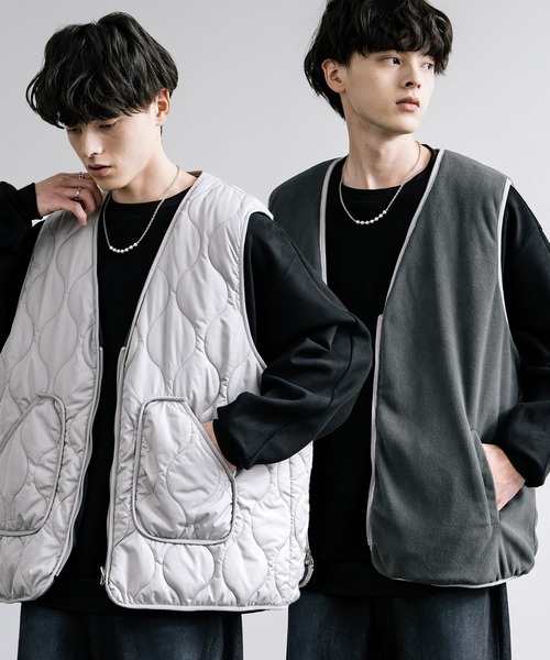 Rocky Monroe(ロッキーモンロー)の「ひょうたんキルト×フリース 2WAYリバーシブル中綿入り前開きベスト(ダウンベスト・メンズ・チャコール/グレー/ブラック/カーキ・M/L/XL)」の2枚目の写真