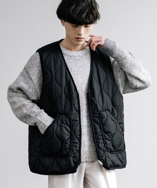 Rocky Monroe(ロッキーモンロー)の「ひょうたんキルト×フリース 2WAYリバーシブル中綿入り前開きベスト(ダウンベスト・メンズ・チャコール/グレー/ブラック/カーキ・M/L/XL)」の5枚目の写真
