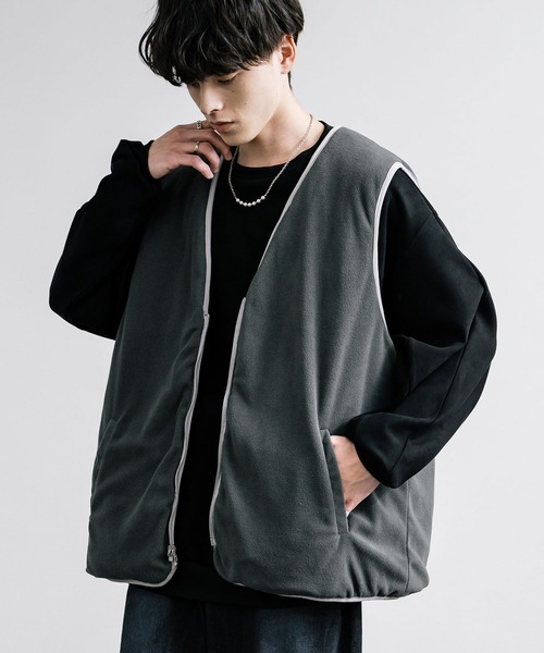 Rocky Monroe(ロッキーモンロー)の「ひょうたんキルト×フリース 2WAYリバーシブル中綿入り前開きベスト(ダウンベスト・メンズ・チャコール/グレー/ブラック/カーキ・M/L/XL)」の17枚目の写真