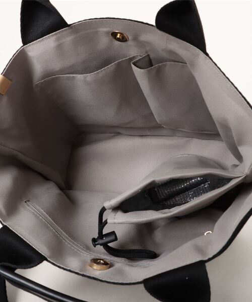 BASE（ベース）の「【ペットボトルホルダー付き】 2way バイカラー ショルダートートバッグ（トートバッグ・レディース・グレー/ブラウン系その他/アイボリー/ブラック・FREE）」の8枚目の写真