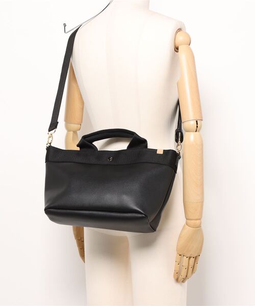 BASE（ベース）の「【ペットボトルホルダー付き】 2way バイカラー ショルダートートバッグ（トートバッグ・レディース・グレー/ブラウン系その他/アイボリー/ブラック・FREE）」の10枚目の写真