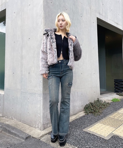 ENVYM（アンビー）の「ストレッチカーゴフレアデニム（デニムパンツ・レディース・ブルー・SMALL/MEDIUM）」の11枚目の写真