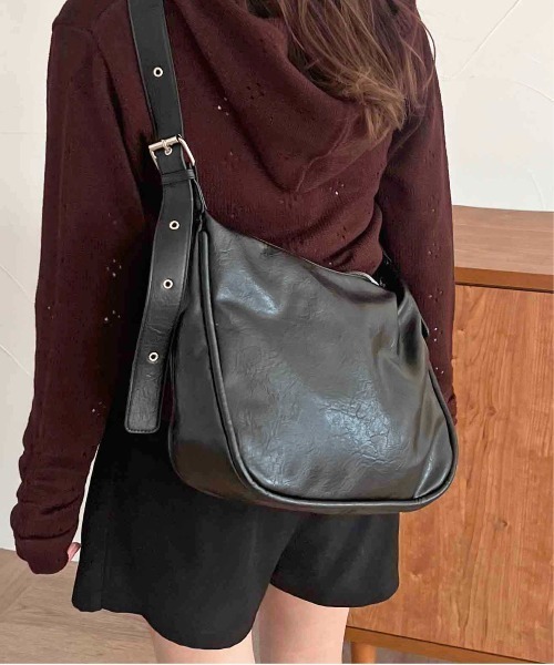 apres jour clair（アプレジュールクレア）の「【apres jour clair×ARIAZ】ベルトショルダーバッグ（ショルダーバッグ・レディース・ブラック/ダークブラウン・FREE）」の2枚目の写真