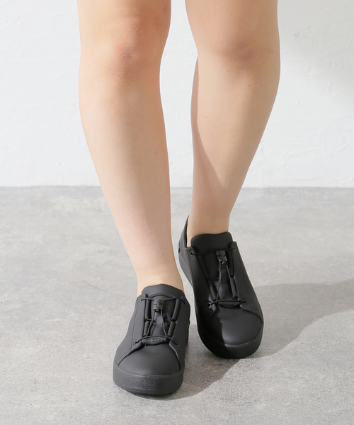Spick & Span(スピックアンドスパン)の「《WEB限定》DESCENTE / デサント VERTHER CE 24.1 DM1XJC00BG/WB(スニーカー・レディース・ブラック系その他/ホワイト・24cm/23cm)」の16枚目の写真