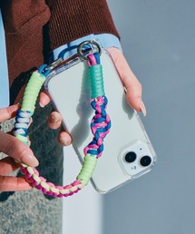 macaroni edge（マカロニエッジ）の「〈macaroni edge/マカロニエッジ〉数量限定カラー追加 ソロモン編み ショートストラップ マルチカラー3（スマホグッズ）」