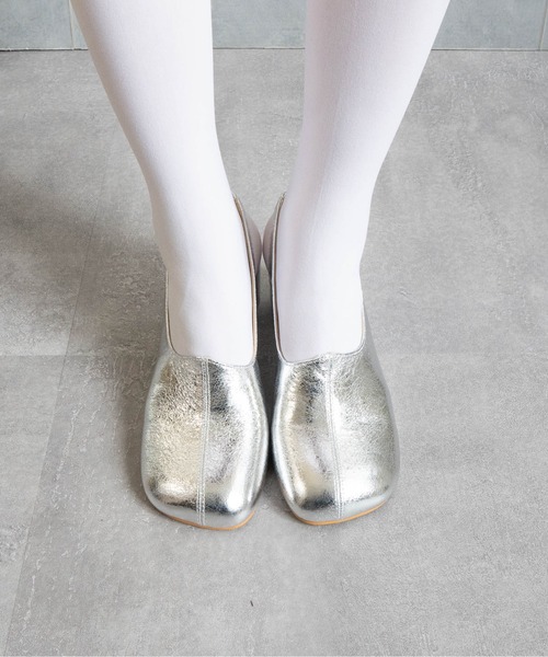 Fabby fabby（ファビィーファビィー）の「ラウンドスクエアバックストラップパンプス（パンプス・レディース・ブラック/シルバー/ゴールド/ワインレッド・SMALL/MEDIUM/LARGE）」の3枚目の写真