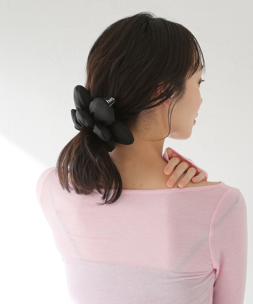 heyep（ヘイップ）の「HEYEP/ヘイップ Flower Scrunchie 2 Piece Set