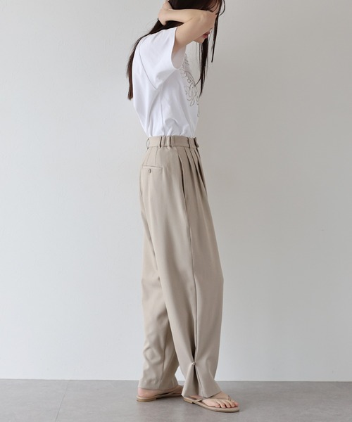 J by blue(ジェイバイブルー)の「2wayタックワイドパンツ(スラックス・レディース・グレー/ブラック/ベージュ・LARGE/MEDIUM)」の20枚目の写真