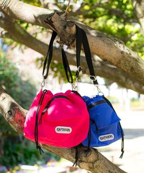 OUTDOOR PRODUCTS（アウトドアプロダクツ）の「◆【OUTDOOR PRODUCTSコラボ】巾着バッグ（ハンドバッグ・レディース・ピンク/ブラック/ベージュ・ﾌﾘ-）」の3枚目の写真