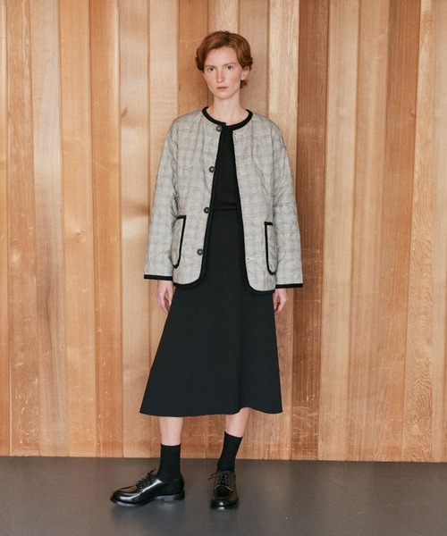 LAVENHAM(ラベンハム)の「Button Front Cornard Jacket Womens / ボタン フロント コナード ジャケット ウィメンズ(その他アウター・レディース・ブラック系その他/ベージュ・8/10/12/6/14)」の4枚目の写真