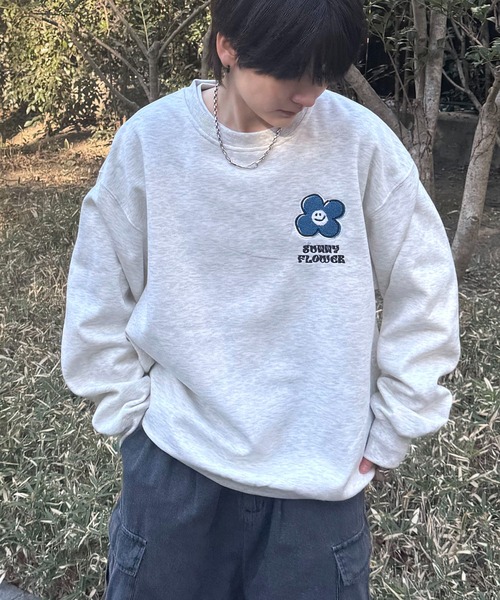 ILL'S(イルズ)の「ビリヤード / GHOST / フラワー PTトレーナー 発泡プリント サガラ刺繍 ビッグシルエット クルーネックプルオーバースウェット メンズ レディース(スウェット・メンズ・ホワイト系その他/サックスブルー系/ホワイト系その他3/ブラック系その他4/ピンク系その他2/ブラック系その他2/ブラック系その他/ホワイト系その他2/ホワイト系その他4/ブラック系その他3・M/L)」の1枚目の写真