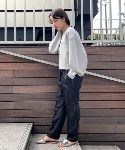 cloenc(クロエンス)の「【手洗い可】ダンボールスウェット(スウェット・レディース・ホワイト/ライトグレー/ライトグリーン・02)」の22枚目の写真