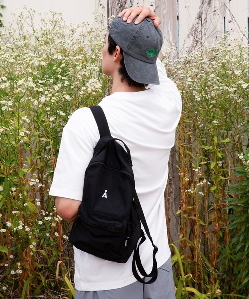 ALAND(エーランド)の「【UNISEX】ALAND/Aロゴバックパック(バックパック/リュック・レディース・ブラック/ブルー/アイボリー・FREE)」の2枚目の写真