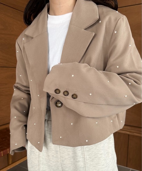 lawgy（ラウジー）の「shaggy accent button jacket coat