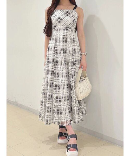 MERCURYDUO（マーキュリーデュオ）の「レースチェックプリントバックシャンキャミワンピース（ワンピース・レディース・オフホワイト/ミント/ブラック・MEDIUM/SMALL）」の12枚目の写真