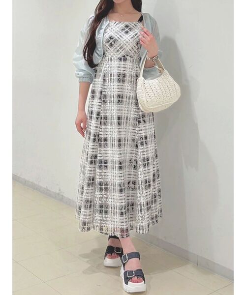 MERCURYDUO（マーキュリーデュオ）の「レースチェックプリントバックシャンキャミワンピース（ワンピース・レディース・オフホワイト/ミント/ブラック・MEDIUM/SMALL）」の14枚目の写真