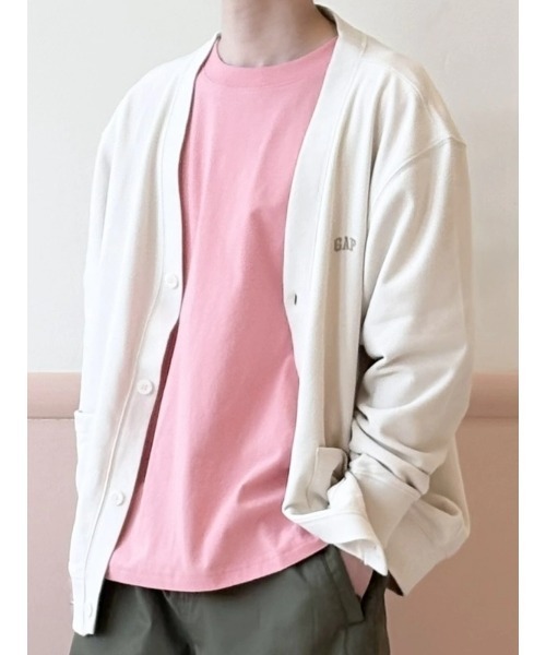 GAP（ギャップ）の「ヴィンテージソフト GAPロゴ カーディガン(ユニセックス)（カーディガン/ボレロ・メンズ・ブラック/ベージュ/ライトグレー・XL/L/M/S/XS）」の8枚目の写真