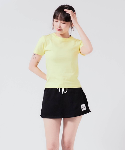 Chick（チック）の「Basic Tight CHIBI T-shirt / ベーシック タイトシルエットチビTシャツ 2026年春夏（Tシャツ/カットソー・レディース・ライトブルー/ブラック/ホワイト/ライトピンク/ライトイエロー・FREE）」の4枚目の写真