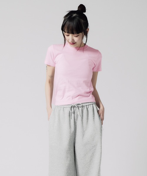 Chick（チック）の「Basic Tight CHIBI T-shirt / ベーシック タイトシルエットチビTシャツ 2026年春夏（Tシャツ/カットソー・レディース・ライトブルー/ブラック/ホワイト/ライトピンク/ライトイエロー・FREE）」の7枚目の写真