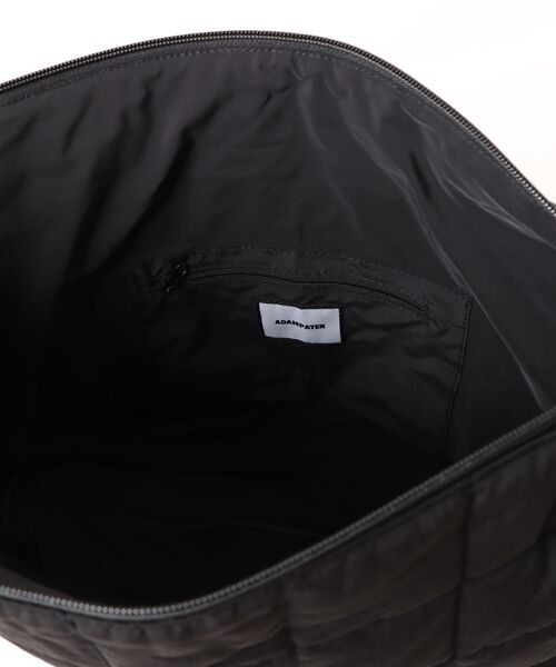 ADAM PATEK(アダムパテック)の「【RS】【ADAM PATEK 】square quilt BIG shoulder bag(ショルダーバッグ・レディース・ブラック/ホワイト/ブルー・FREE)」の9枚目の写真
