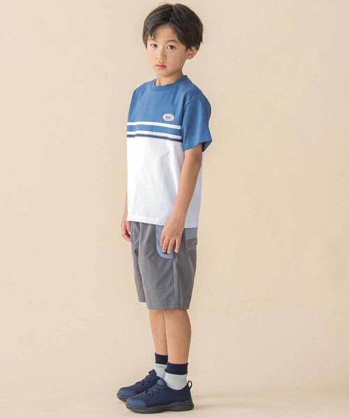 BeBe Petits Pois Vert（ベベプチポワヴェール）の「天竺バイカラーステッチテープポイント半袖Tシャツ(95~160cm)（Tシャツ/カットソー・キッズ・ブラック/ブルー・120cm/150cm/160cm/140cm/130cm/100cm/110cm/95cm）」の8枚目の写真
