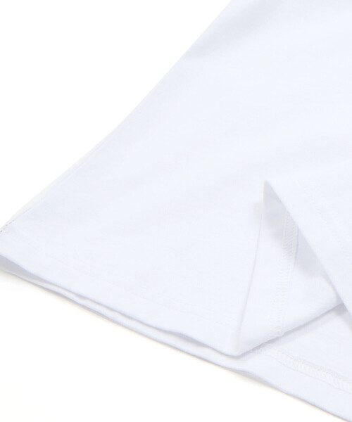 BeBe Petits Pois Vert（ベベプチポワヴェール）の「天竺バイカラーステッチテープポイント半袖Tシャツ(95~160cm)（Tシャツ/カットソー・キッズ・ブラック/ブルー・120cm/150cm/160cm/140cm/130cm/100cm/110cm/95cm）」の3枚目の写真