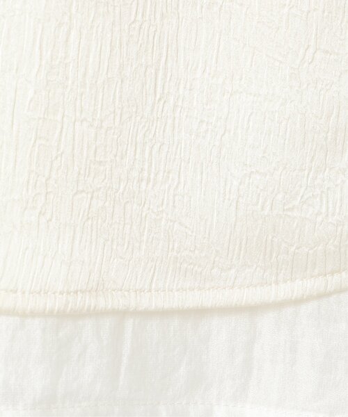 notch.（ノッチ）の「サテンレイヤードノースリブラウス（タンクトップ・レディース・ベージュ/オフホワイト/ブラウン・M）」の13枚目の写真