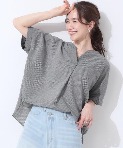 SHOO・LA・RUE(シューラルー)の「【高レビュー/洗える/UV/吸水速乾】洗濯後しわになりにくいリネンブレンドドルマンシャツ(シャツ/ブラウス・レディース・ブラウン系/ブルー系2/ホワイト/グリーン系/ブラック系1/パープル・01/02/03/04)」の2枚目の写真