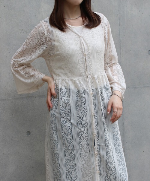 Social GIRL（ソーシャルガール）の「フレア袖レースワンピース（シャツワンピース・レディース・オフホワイト/ライトベージュ/ブラック・M）」の3枚目の写真