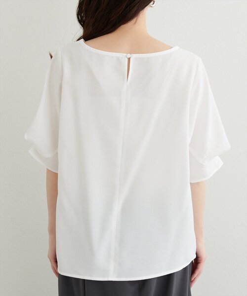 美品✨イエナ 2024SS タックスリーブブラウス ホワイト F パール natural couture（ナチュラルクチュール）の「パール付きタック