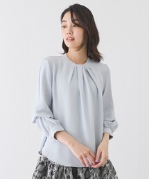 衿タックブラウス