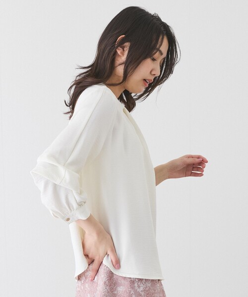 Jayro(ジャイロ)の「衿タックブラウス(シャツ/ブラウス・レディース・サックスブルー/オフホワイト/ブラック・M)」の11枚目の写真