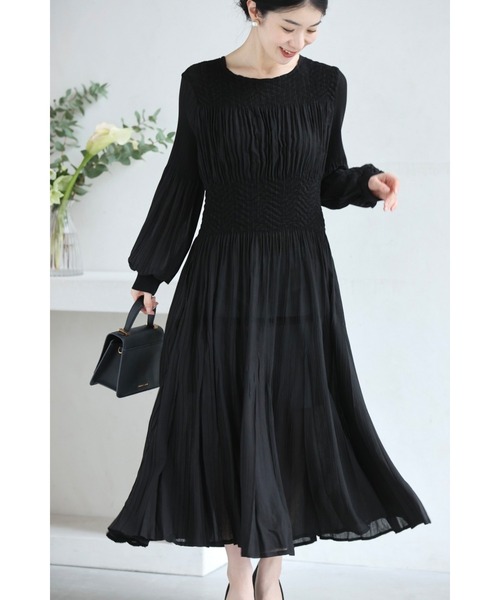 cawaii(カワイイ)の「(黒)伸びやかなウエストのシャーリングロングワンピース(Tシャツ/カットソー・レディース・ブラック・FREE)」の20枚目の写真