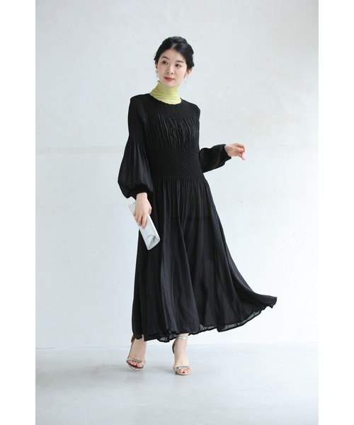 cawaii(カワイイ)の「(黒)伸びやかなウエストのシャーリングロングワンピース(Tシャツ/カットソー・レディース・ブラック・FREE)」の7枚目の写真