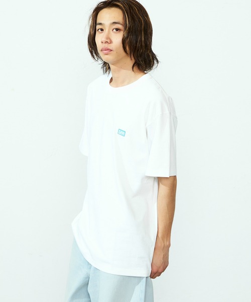 Lee(リー)の「Lee/リー 【ベストセラー】ブランドロゴ バックプリントTシャツ/半袖Tシャツ/プリントTシャツ/バックプリントTシャツ(Tシャツ/カットソー・メンズ・ホワイト/ホワイト系その他/ブラック系その他/ブラック・SMALL/MEDIUM/LARGE/X-LARGE)」の5枚目の写真