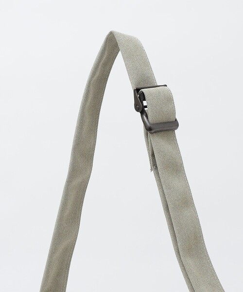 SHIPS（シップス）の「KARRI: POLY CANVAS 2WAY TOTE M（トートバッグ・メンズ・ライトグレー/ネイビー・ONE SIZE）」の4枚目の写真