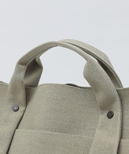 SHIPS（シップス）の「KARRI: POLY CANVAS 2WAY TOTE M（トートバッグ・メンズ・ライトグレー/ネイビー・ONE SIZE）」の6枚目の写真