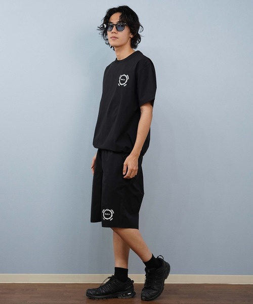 RVCA(ルーカ)の「RVCA/ルーカ ラッシュガード/水陸両用/ユーティリティー 半袖Tシャツ セットアップ対応 BF04A-P89(ラッシュガード・メンズ・ライトカーキ/ブラック・L/M/S)」の3枚目の写真
