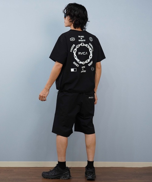 RVCA(ルーカ)の「RVCA/ルーカ ラッシュガード/水陸両用/ユーティリティー 半袖Tシャツ セットアップ対応 BF04A-P89(ラッシュガード・メンズ・ライトカーキ/ブラック・L/M/S)」の4枚目の写真