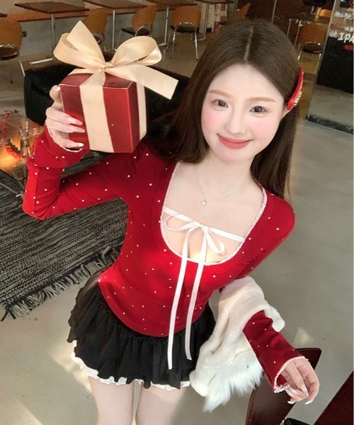 kirakiraShop（キラキラショップ）の「フロント リボン 深Uネック トップス（Tシャツ/カットソー・レディース・レッド/グレー/ベージュ・FREE）」の17枚目の写真