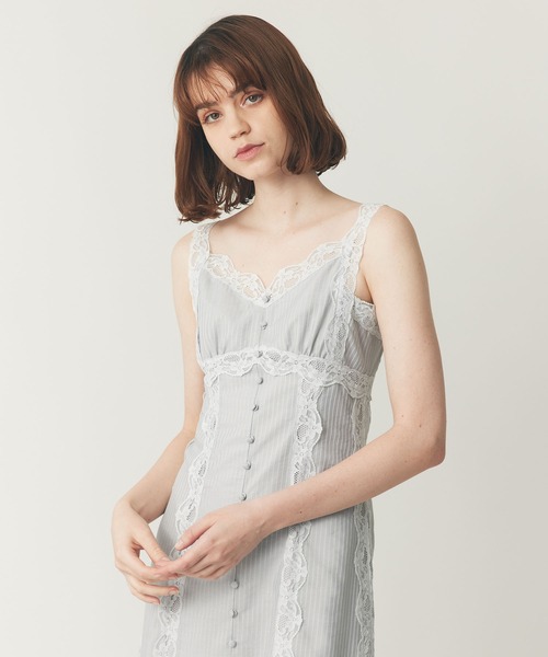 DEICY(デイシー)の「ストライプレースキャミワンピース(ワンピース・レディース・ブラウン/ライトブルー/アイボリー・0/1)」の4枚目の写真