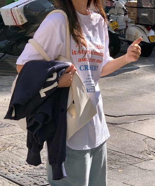 HEILIS(ヘイリス)の「ロゴプリントオーバーサイズTシャツ/ホワイト ネイビー オフ グラフィック 韓国 半袖 ビッグサイズ ユニセックス ノームコア シティガール シンプル カットソー(Tシャツ/カットソー・レディース・オフホワイト/ネイビー・FREE)」の4枚目の写真