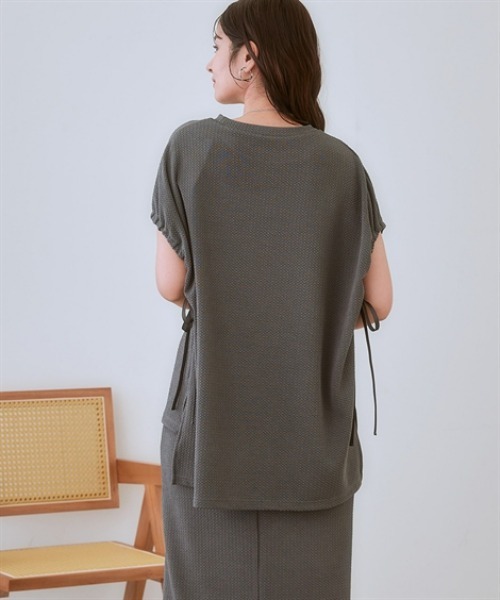 nissen（ニッセン）の「ふくれジャガードセットアップ(袖口リボントップス＋タイトスカート)（Tシャツ/カットソー・レディース・モカ/カーキ/ブラック/チャコールグレー・3L/S/LL/L/M）」の9枚目の写真