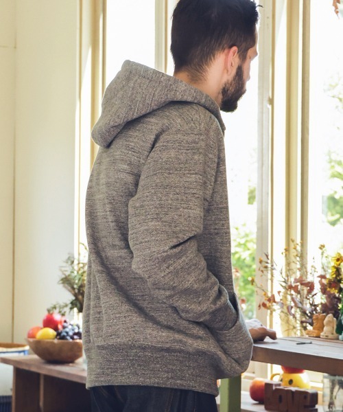 MR.OLIVE（ミスターオリーブ）の「FRENCH TERRY RAFFY COTTON / AFTER HOODED SHIRT（パーカー・メンズ・杢グレー/オートミール・MEDIUM/LARGE）」の13枚目の写真