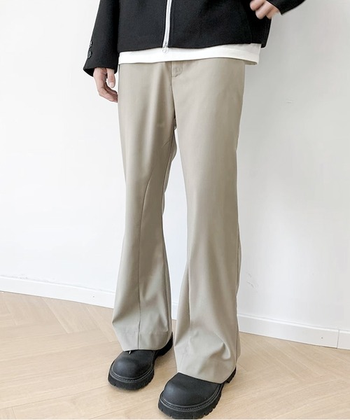 JOHNNY WOLF(ジョニーウルフ)の「AUGUS ブーツカット ルーズ スラックス(スラックス・メンズ・ベージュ/ブラック・XL/L/M)」の13枚目の写真
