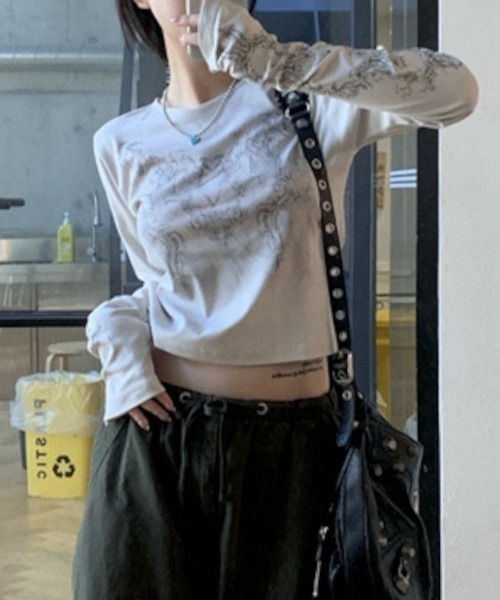 ARCHIVER(アーカイバ)の「【Bz】Y2Kデザインプリント長袖カットソー Y2K(MA/EK110)(Tシャツ/カットソー・レディース・ライトグレー・FREE/SMALL)」の20枚目の写真