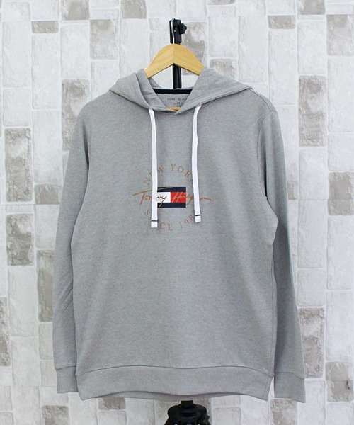 TOMMY HILFIGER(トミーヒルフィガー)の「サークルロゴグラフィックスウェットパーカー(パーカー・メンズ・グレー/ネイビー/ホワイト・M/L/XL)」の20枚目の写真