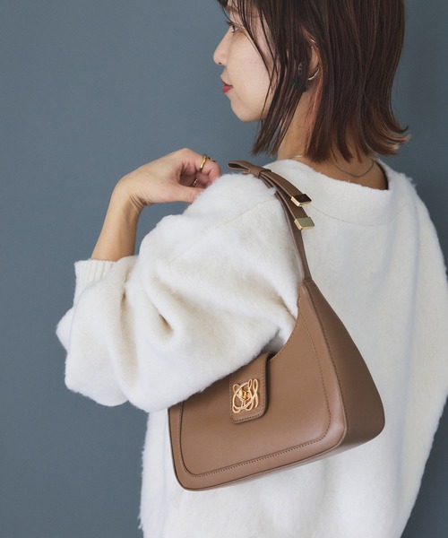 VIS(ビス)の「【180℃美人見え】ハンドルリボンワンショルダーバッグ/新色追加(ショルダーバッグ・レディース・キナリ/ブラック/ブラウン系その他3/キャメル/ピンク・FREE)」の3枚目の写真